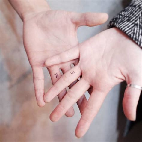 matching tattoos on fingers|minimalist matching tattoos.